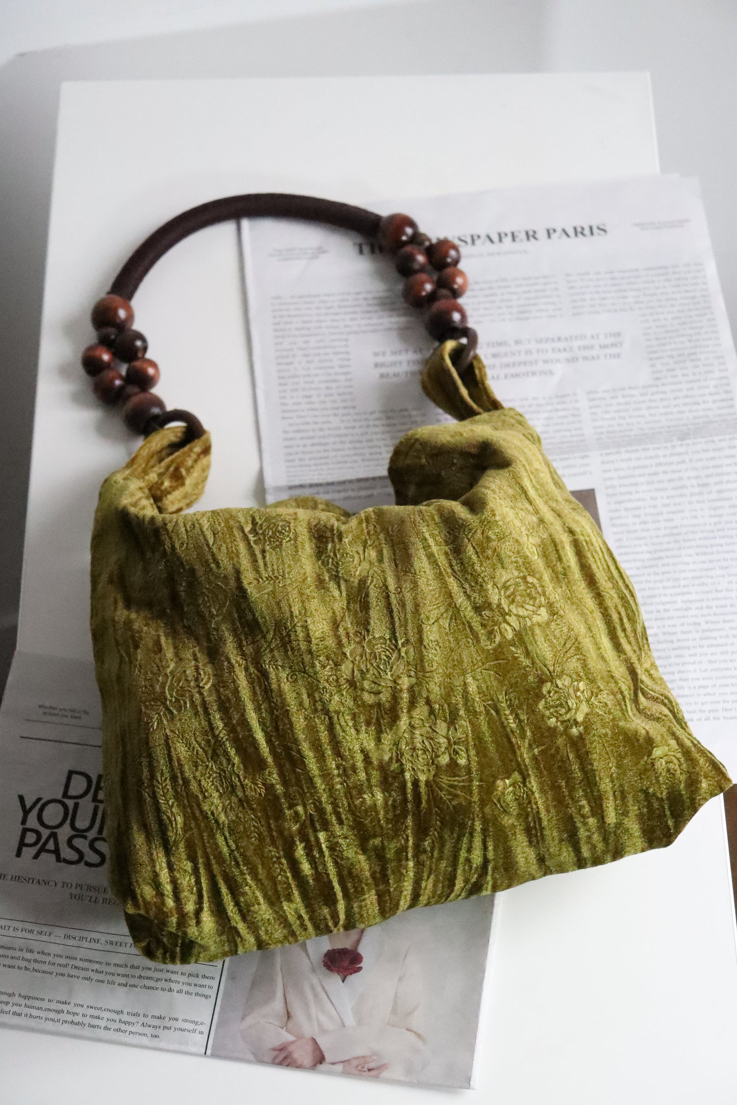 Vintage-Inspired Canvas Shoulder Bag | OLIVE
