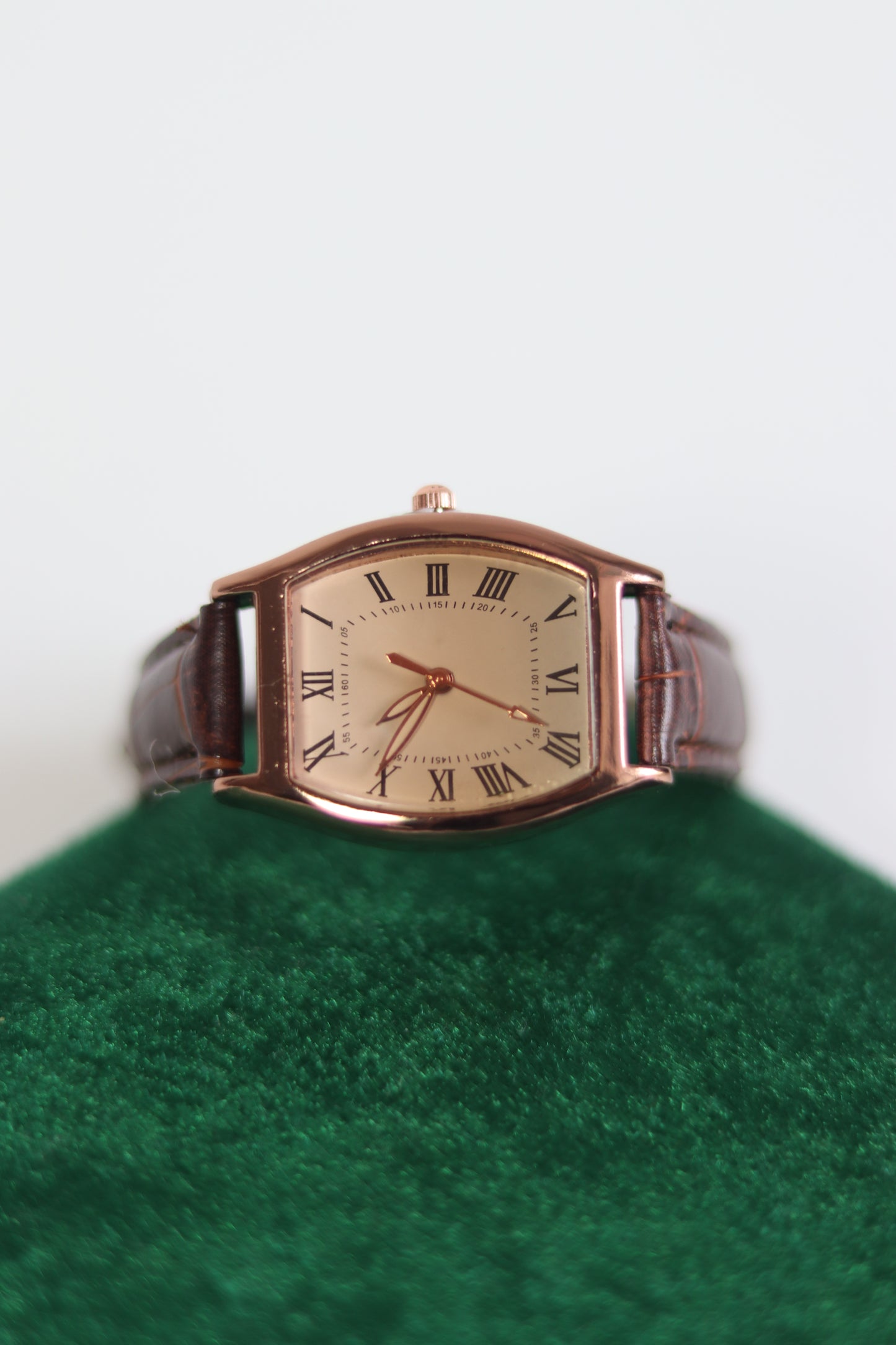 Vintage-Inspired Woman Watch | TOKIO