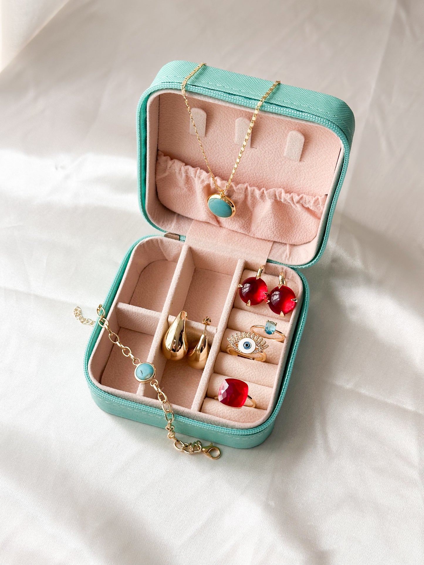 Portable Carry-on Jewelry Storage Box | HOPE