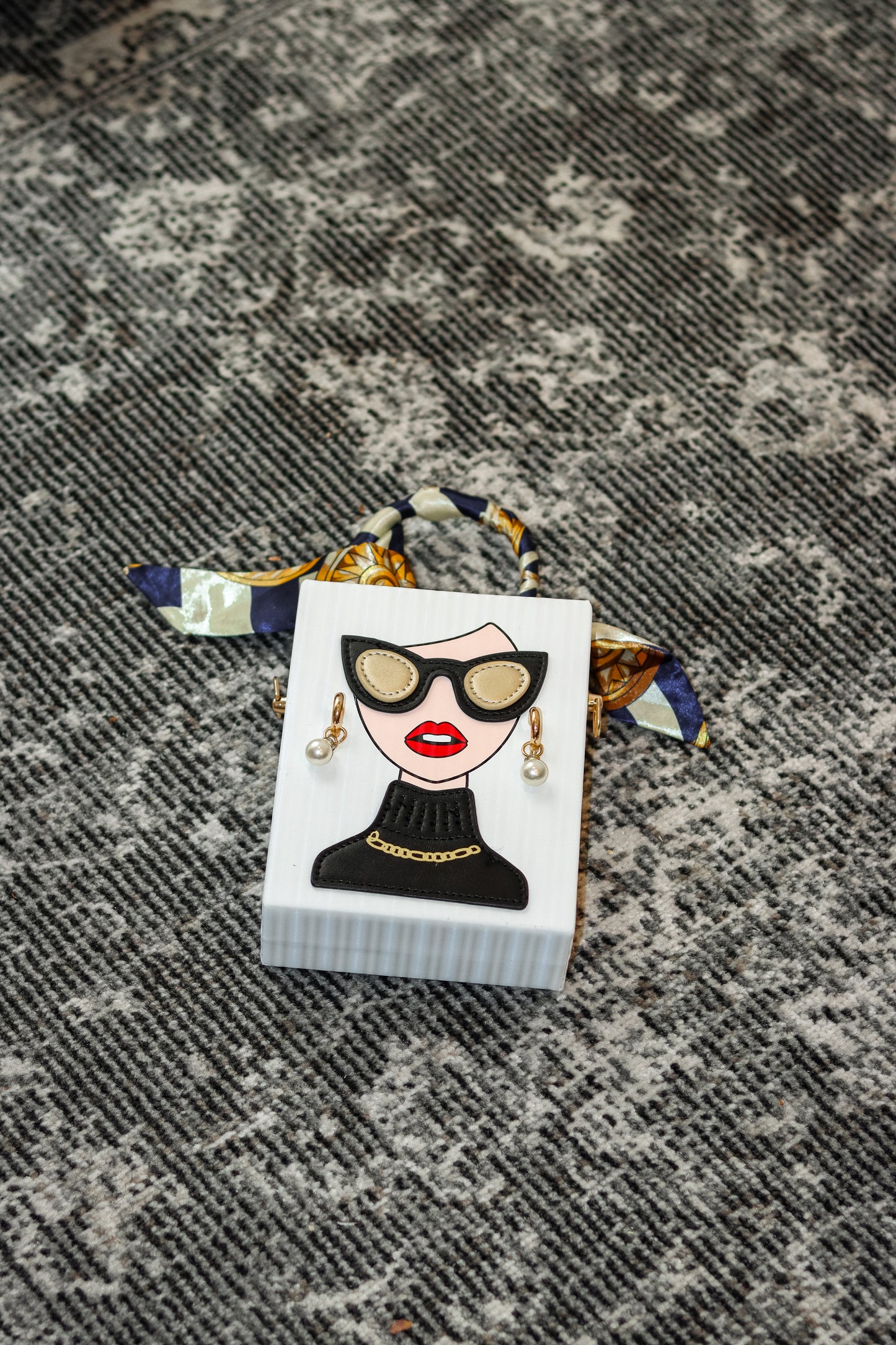 Unique-Top Handle Box Square Purse | QUEEN