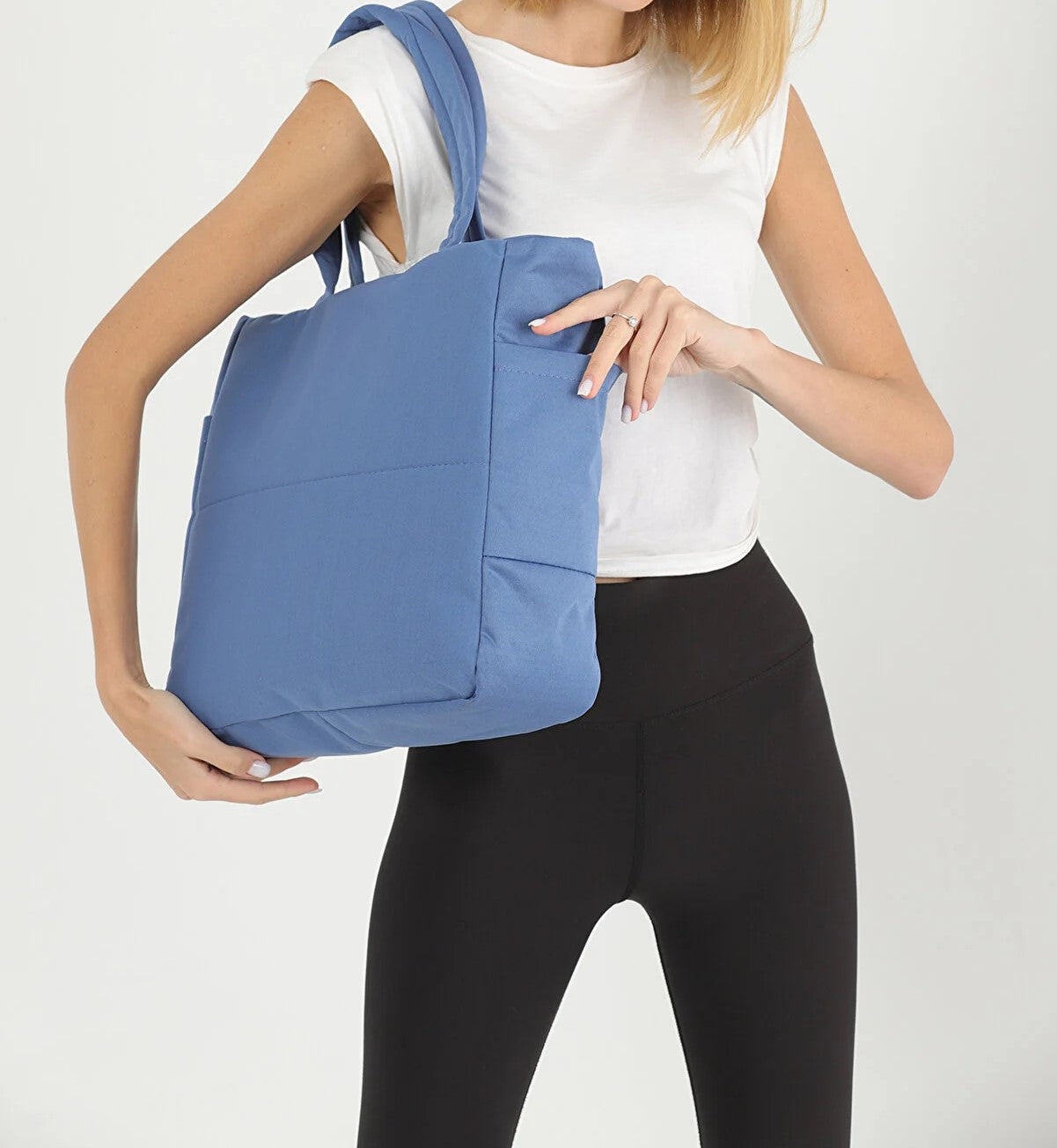 Blue I 3 Compartment Side 2 Pocket Detailed Canvas Women's Arm And Shoulder Bag With Zipper Closure