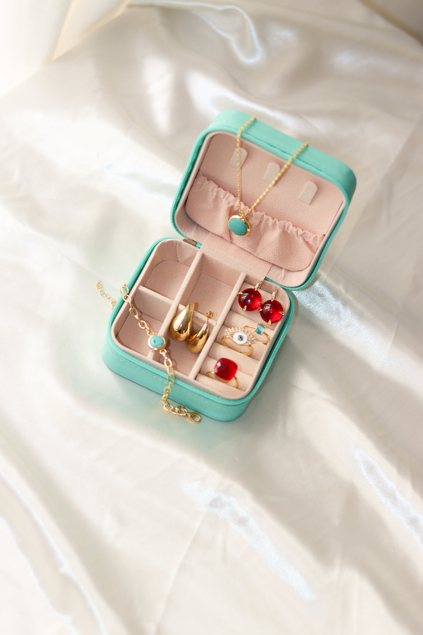 Portable Carry-on Jewelry Storage Box