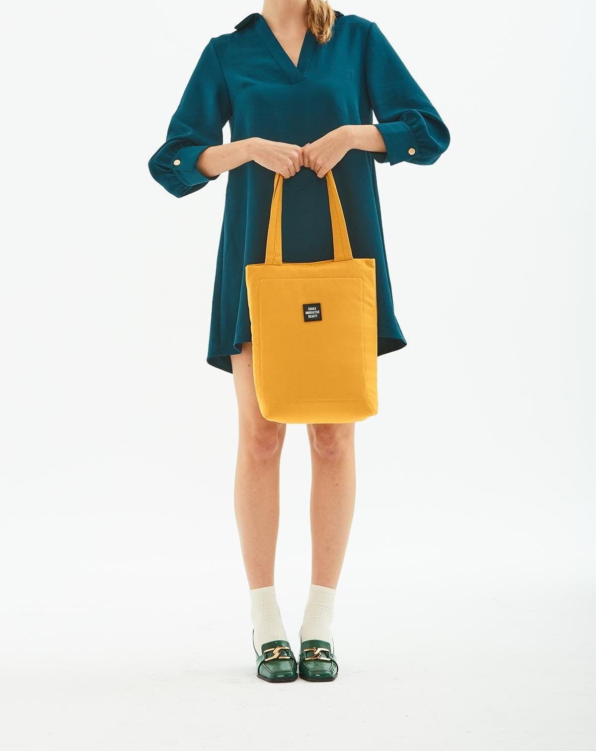 Mustard I 3-Compartment Canvas Tote Bag With Snap Closure Back 2 Pockets Detail