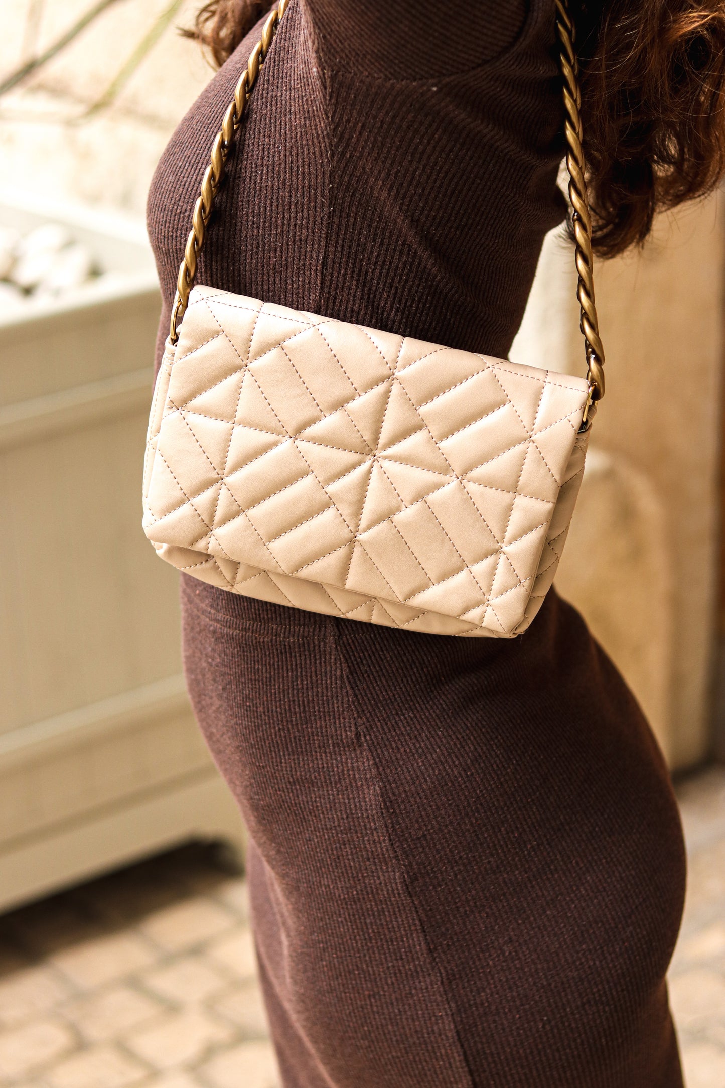 Cream I Single Compartment Quilted Casual Women's Hand And Shoulder Bag With Chain Strap